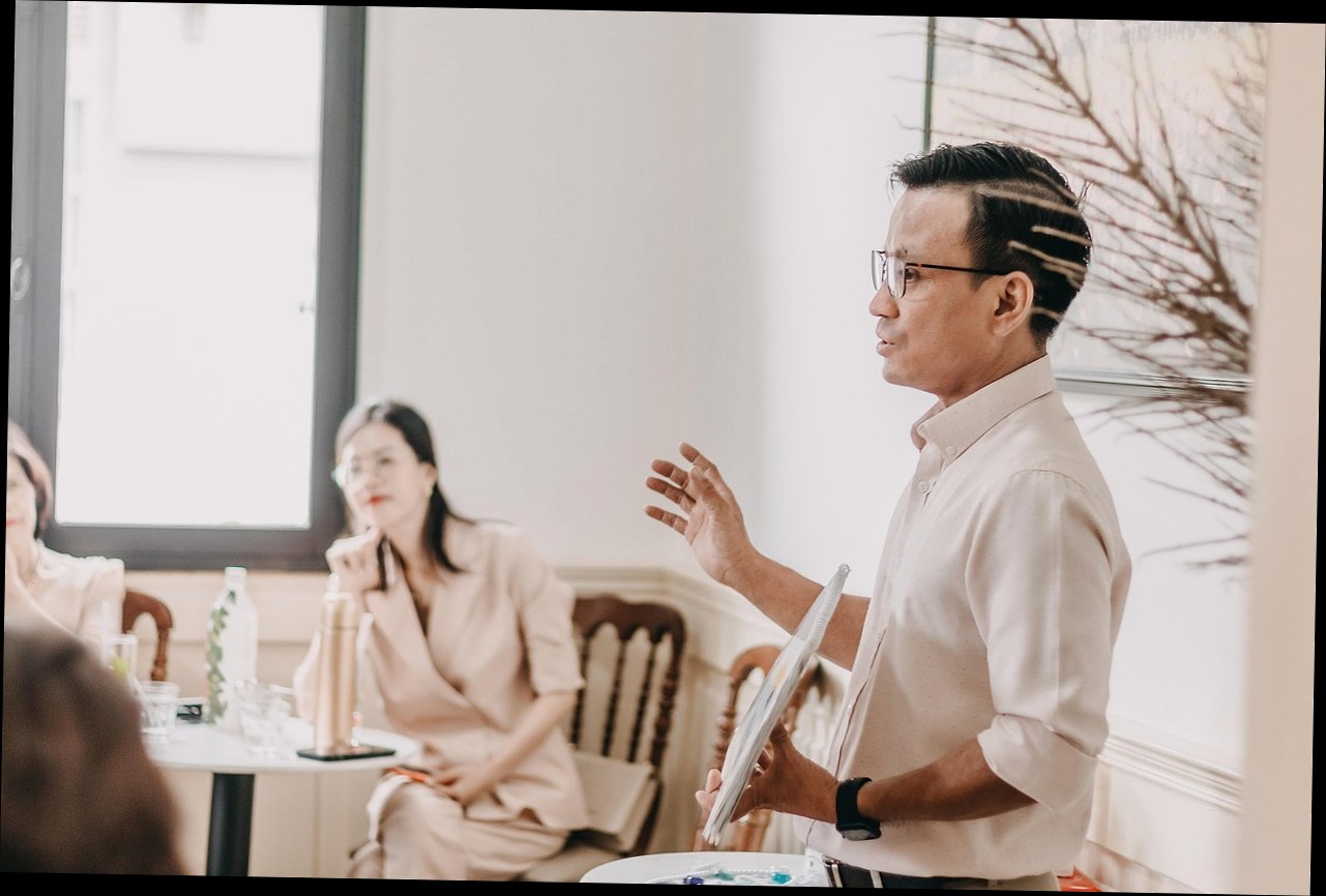 Cara Membuat Sistem Gaji Karyawan Salon yang Adil dan Bikin Staf Betah